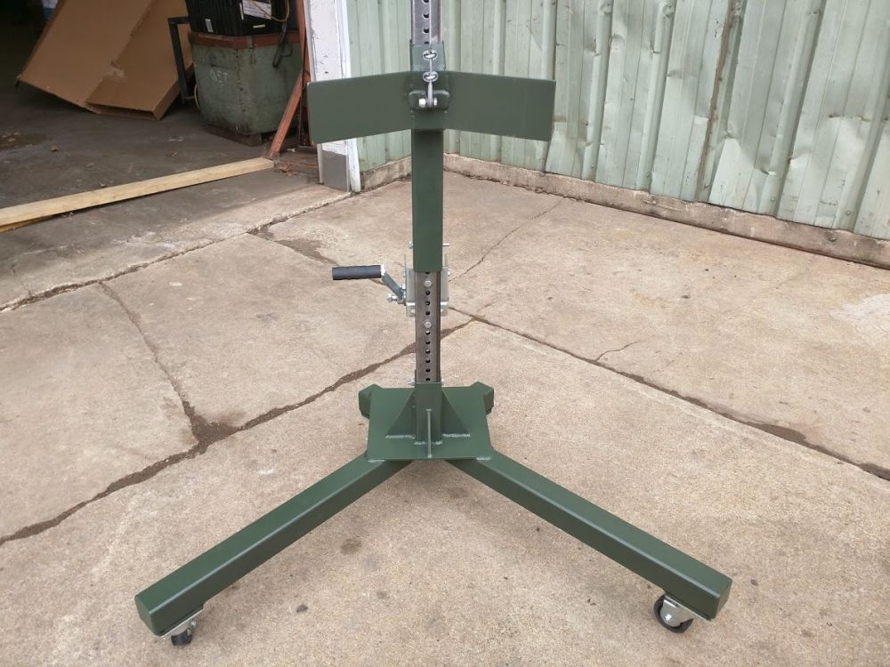 Hoist Stand